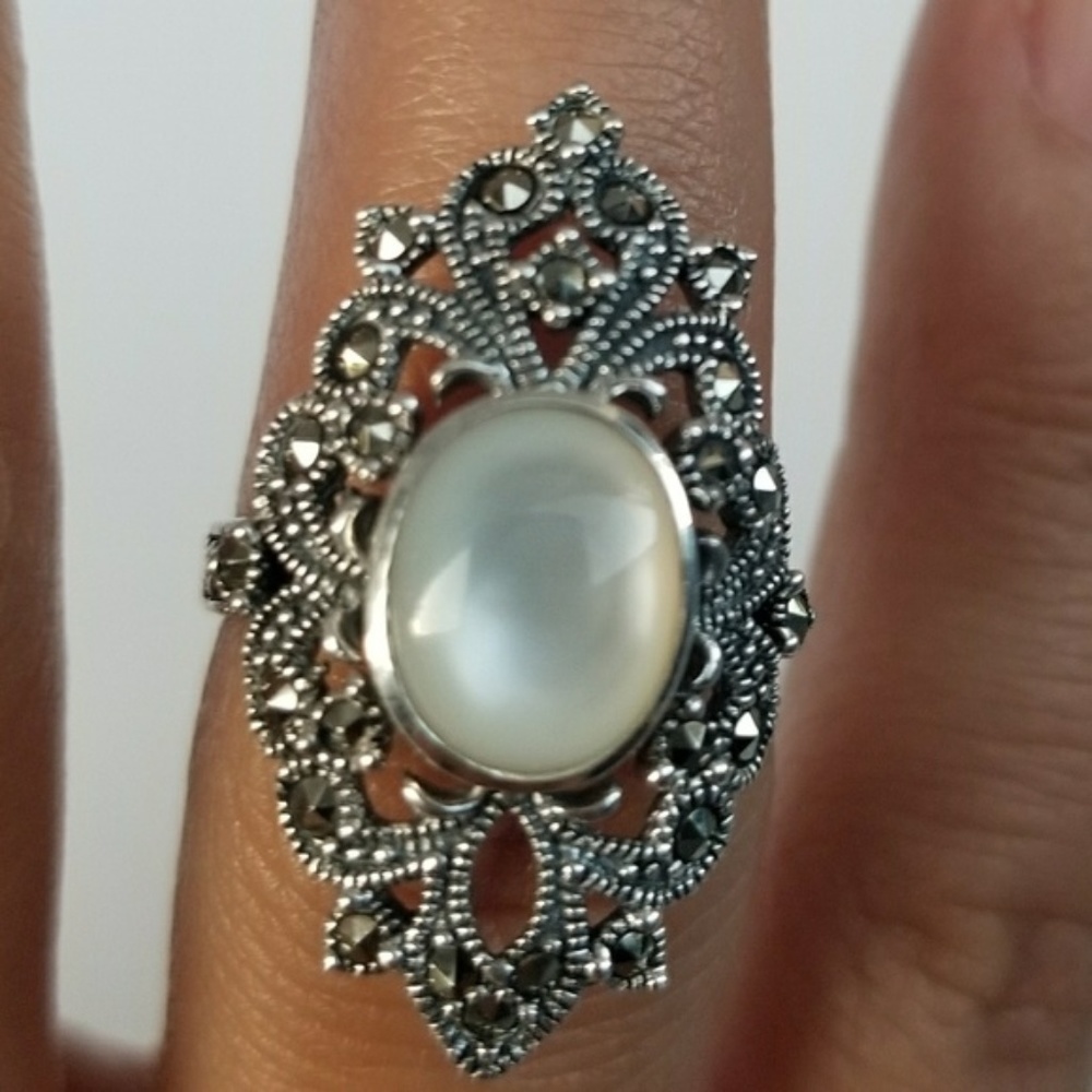 Sterling Silver Fleur de Lis Mother of Pearl Ring